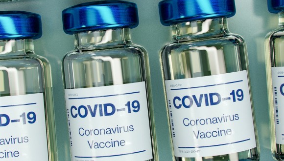 Instem a la Comissió i als Estats Membres perquè donin suport a l’accés mundial a la vacuna de la Covid-19