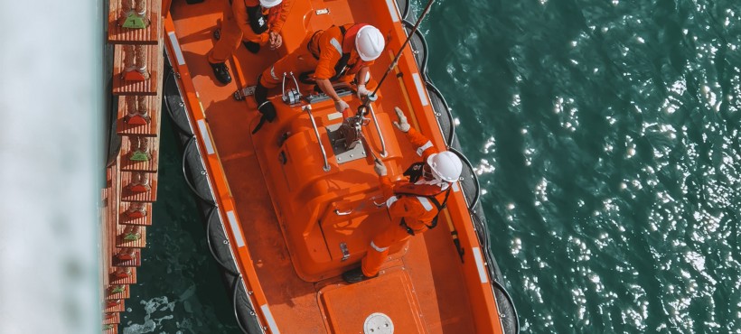 La UE ha d’intervenir urgentment per a salvar les vides al mar